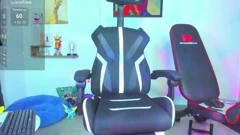 Snapshot of jordanrossie chatting on 10-24-25, 01:46 JordanRossie online show from 10-24-25, 01:46