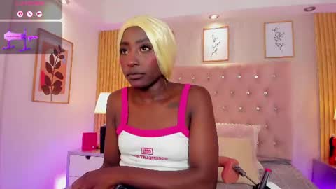 Snapshot of jorinde_sexy chatting on 06-18-26, 04:24 jorinde sexy online show from 06-18-26, 04:24