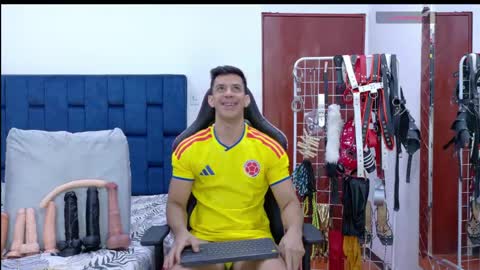 jose_rumbero91 online show from 06-02-26, 12:18