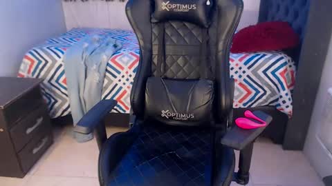 jose_sexycumm online show from 01-05-25, 10:40