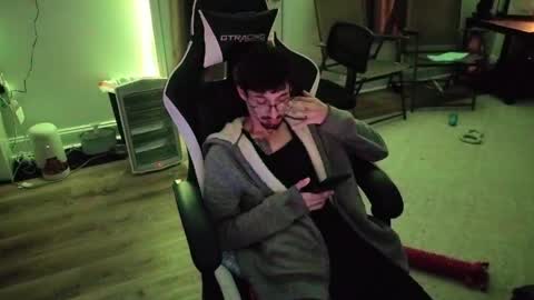 Josef online show from 04-07-26, 02:01