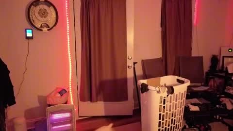 Josef online show from 04-10-26, 01:55