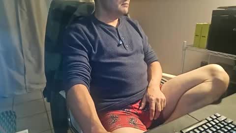 Snapshot of joselitocr chatting on 12-17-24, 02:33 Joselitocr online show from 12-17-24, 02:33