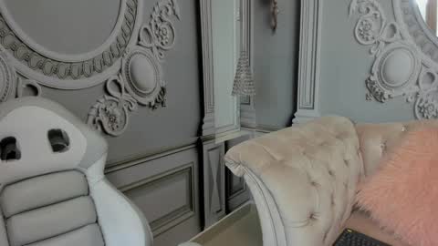 Katalina online show from 12-30-24, 06:16