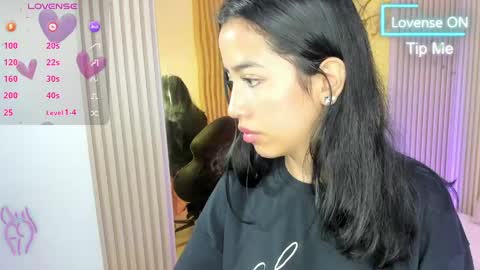 Snapshot of joselyn_tay chatting on 06-04-26, 12:11 Joselyn online show from 06-04-26, 12:11
