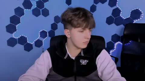 joseph_bear_ online show from 04-17-26, 08:50