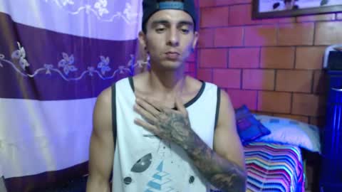 Snapshot of joseph_fit chatting on 02-28-25, 04:54 joseph online show from 02-28-25, 04:54