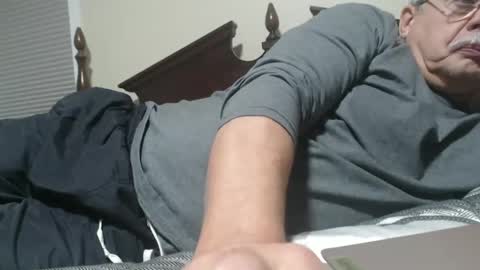 josephgr2021 online show from 01-01-25, 04:39