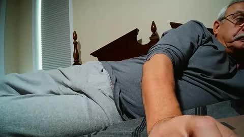 josephgr2021 online show from 11-04-25, 10:42