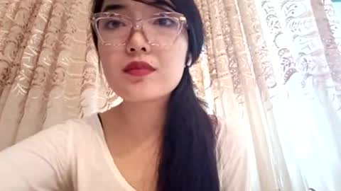 Snapshot of josephinepantle chatting on 04-23-26, 12:29 Kama online show from 04-23-26, 12:29