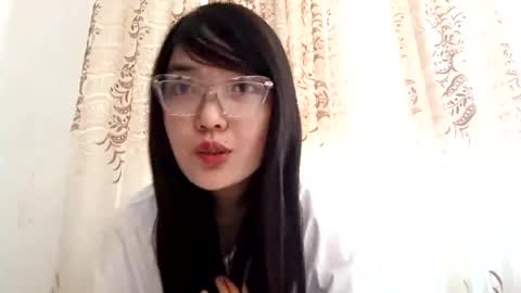 Snapshot of josephinepantle chatting on 04-27-26, 10:13 Kama online show from 04-27-26, 10:13