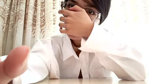 Snapshot of josephinepantle chatting on 05-18-26, 09:48 Kama online show from 05-18-26, 09:48