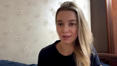 Anessa online show from 11-28-25, 05:43