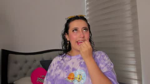 Snapshot of josh_and_dilany chatting on 01-05-25, 03:23 Dilany Josh online show from 01-05-25, 03:23