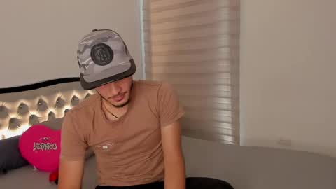 Snapshot of josh_and_dilany chatting on 02-18-25, 02:06 Dilany Josh online show from 02-18-25, 02:06