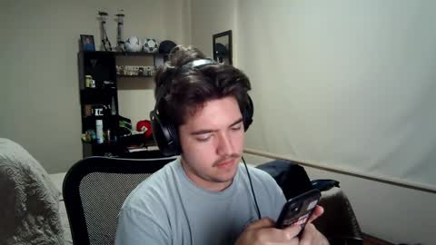 Snapshot of josh_fucks420 chatting on 12-02-24, 05:37 Josh online show from 12-02-24, 05:37