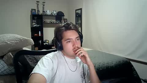 Snapshot of josh_fucks420 chatting on 03-06-25, 03:57 Josh online show from 03-06-25, 03:57