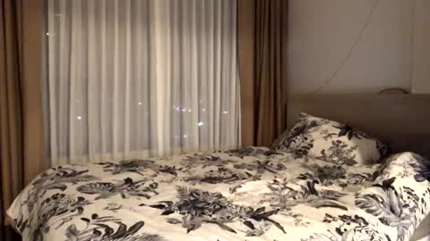 Snapshot of josh_xo chatting on 11-04-25, 12:48 josh_xo online show from 11-04-25, 12:48