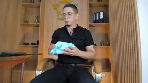 Snapshot of joshmiller___ chatting on 07-17-26, 11:50 joshmiller___ online show from 07-17-26, 11:50
