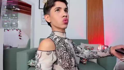 Joshua Sanz  online show from 09-29-25, 04:28