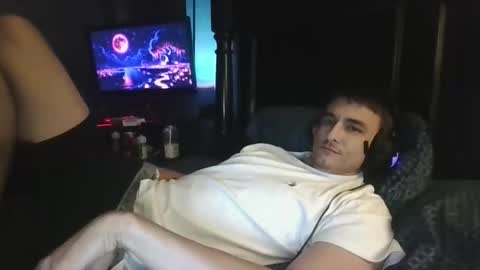 Snapshot of joshuamadeit123 chatting on 06-11-26, 02:33 joshuamadeit123 online show from 06-11-26, 02:33