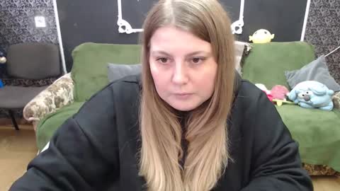 josiesun771 online show from 02-21-25, 10:39