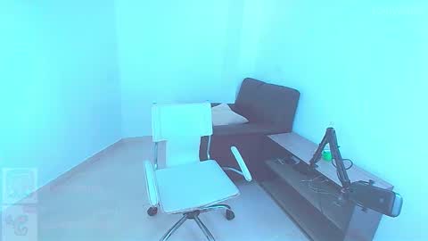 Josita rousell INSTAGRAM  majoestupy  online show from 02-13-26, 07:21