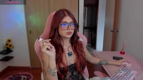 josephine   independent model    online show from 05-22-26, 10:15