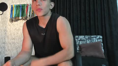 Snapshot of joulianogreco1 chatting on 02-06-25, 01:38 Im Jouliano online show from 02-06-25, 01:38