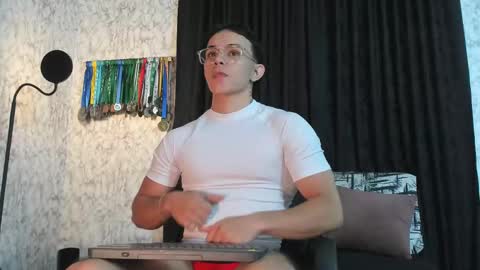 Snapshot of joulianogreco1 chatting on 02-12-25, 09:22 Im Jouliano online show from 02-12-25, 09:22