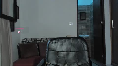 Snapshot of joulianogreco1 chatting on 10-01-25, 10:38 Im Jouliano online show from 10-01-25, 10:38