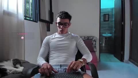 Snapshot of joulianogreco1 chatting on 10-02-25, 08:49 Im Jouliano online show from 10-02-25, 08:49