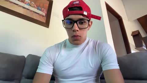 Snapshot of joulianogreco1 chatting on 11-14-25, 08:40 Im Jouliano online show from 11-14-25, 08:40