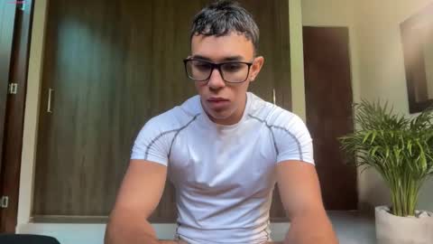 Snapshot of joulianogreco1 chatting on 12-01-25, 12:10 Im Jouliano online show from 12-01-25, 12:10