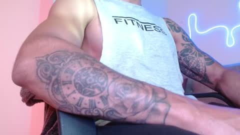 Snapshot of joy_lopezfit chatting on 01-10-25, 01:31 JOYLOPEZFIT online show from 01-10-25, 01:31