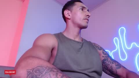 Snapshot of joy_lopezfit chatting on 02-18-25, 02:38 JOYLOPEZFIT online show from 02-18-25, 02:38