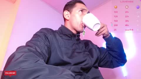 Snapshot of joy_lopezfit chatting on 03-09-25, 12:20 JOYLOPEZFIT online show from 03-09-25, 12:20
