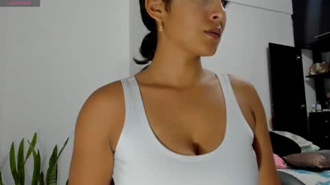sofiaparker8 online show from 05-23-26, 12:05