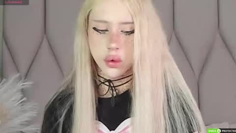 Joy Barker online show from 11-30-25, 01:48