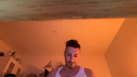 Snapshot of joyfulleyes chatting on 03-19-26, 04:05 joyfulleyes online show from 03-19-26, 04:05