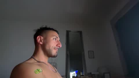 Snapshot of joyfulleyes chatting on 03-20-26, 09:19 joyfulleyes online show from 03-20-26, 09:19