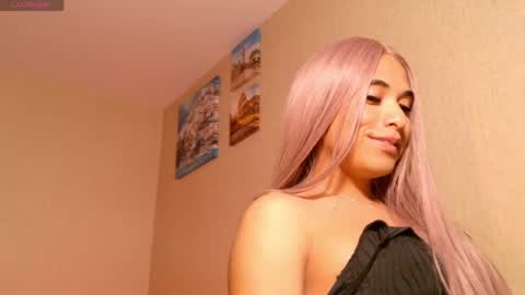 Danae online show from 05-04-26, 10:17