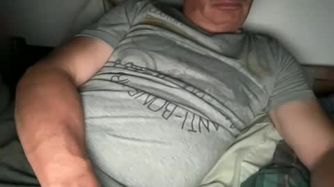 Snapshot of jraiven chatting on 02-09-25, 02:06 Soy Rai online show from 02-09-25, 02:06