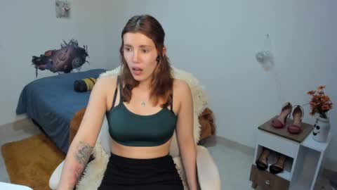 Snapshot of jrcami chatting on 02-10-25, 05:52 Camila Buitrago online show from 02-10-25, 05:52