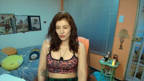 Snapshot of jrcami chatting on 10-15-25, 03:23 Camila Buitrago online show from 10-15-25, 03:23