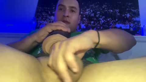 Snapshot of jsmoothest93 chatting on 02-13-25, 02:52 CarmelPapi93 online show from 02-13-25, 02:52