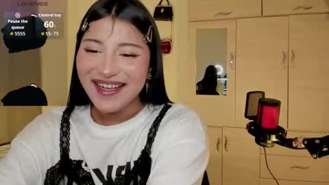 Ju Kyung online show from 10-22-25, 12:44