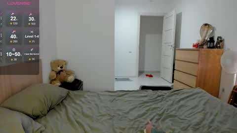 Julia and Julia online show from 02-04-25, 05:34