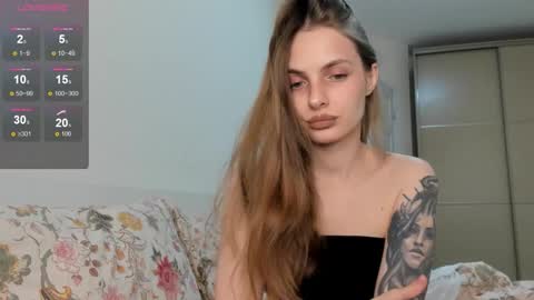 Julia and Julia online show from 10-11-25, 10:03