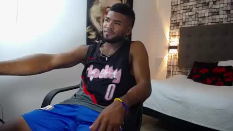 Snapshot of juan_123__ chatting on 06-25-26, 05:12 Juan123 online show from 06-25-26, 05:12